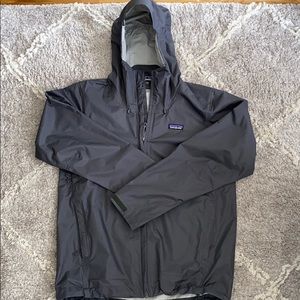 Patagonia Torrentshell rain jacket - men’s M